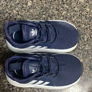 Toddler shoes w/box